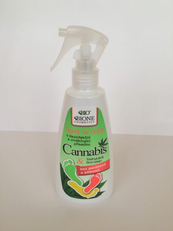 Bione Cannabis sprej na nohy  s Panthenolem a bromelainem, 260 ml