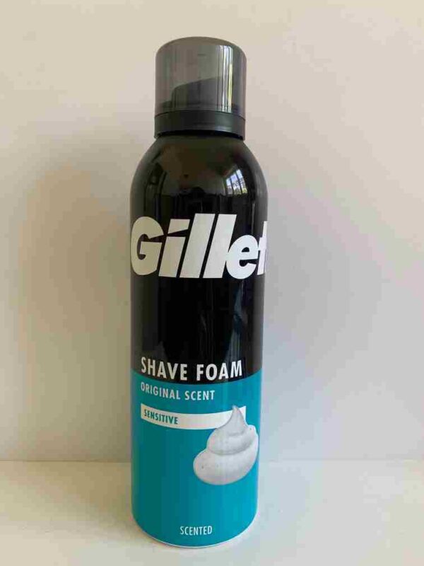 Gillette Sensitive pěna na holení,200ml