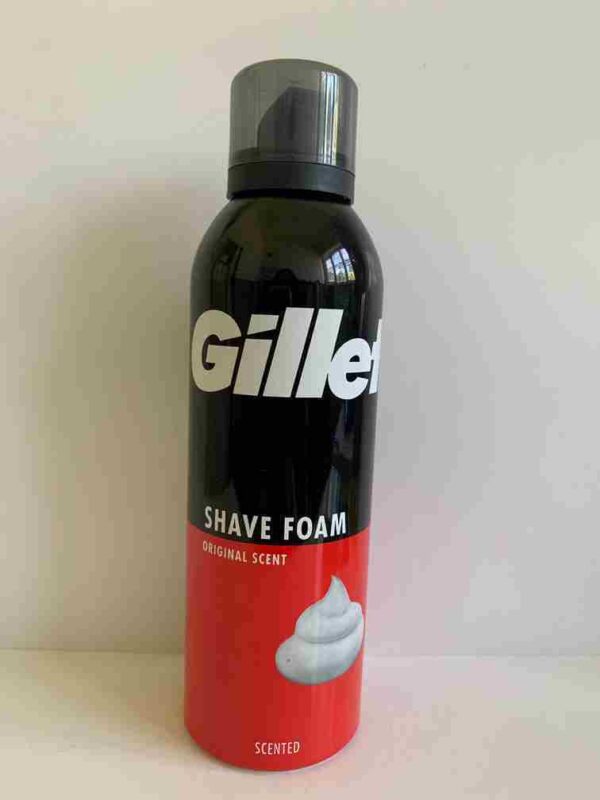 Gillette Regular pěna na holení,200ml Classic